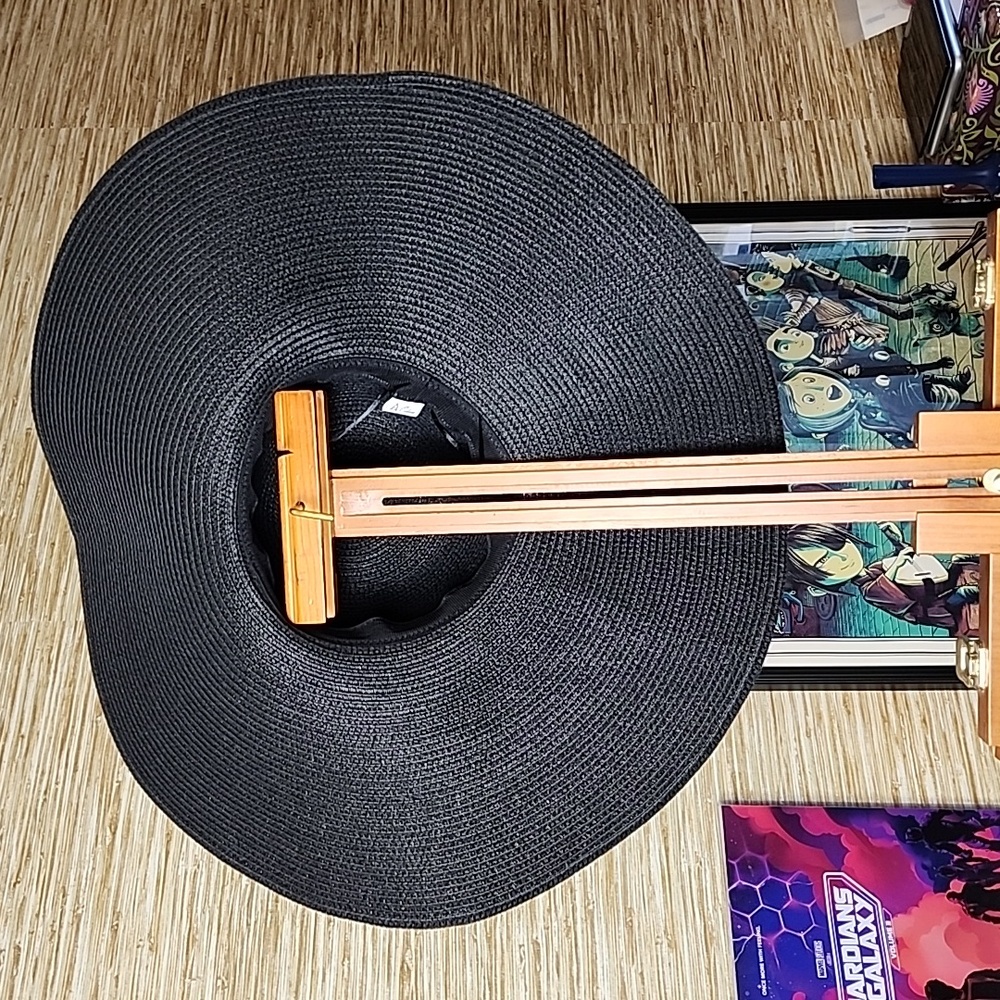 Black Wide-brim Sun Hat - Picture 2 of 5